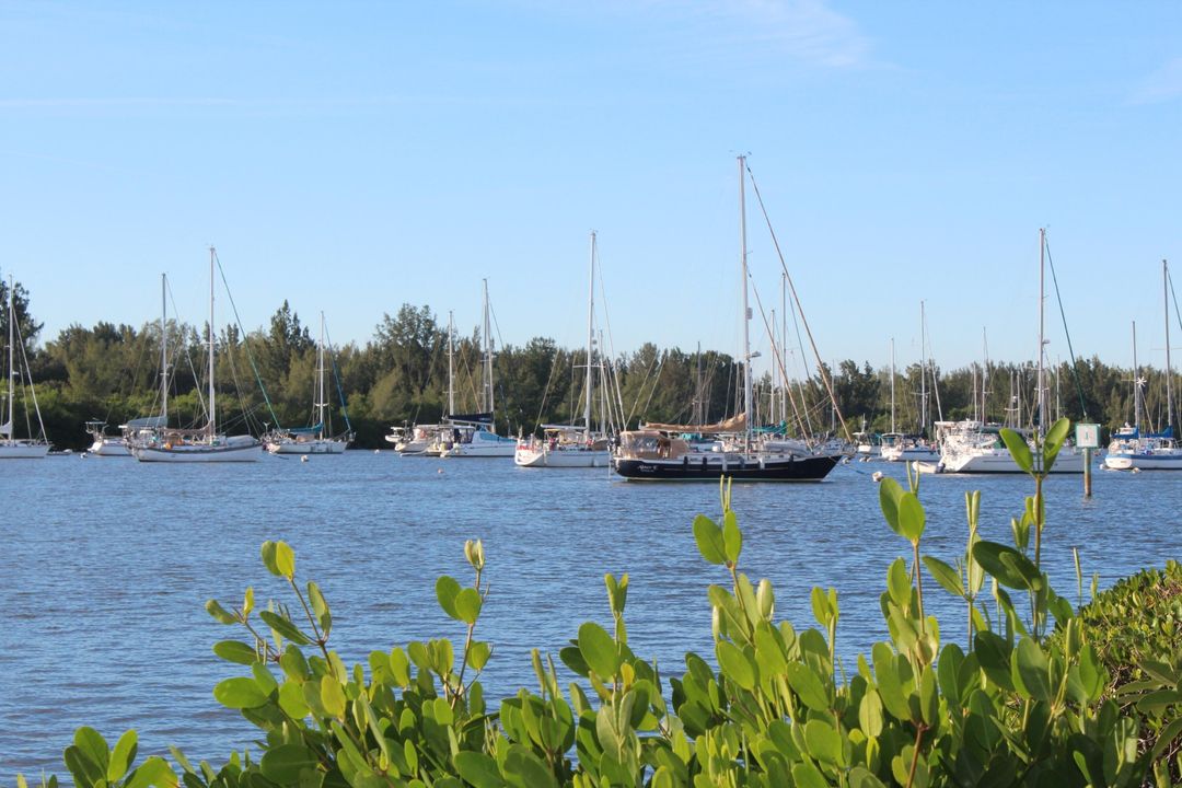 На продажу: $885,000 (6 спален, 4 ванн, 3498 Квадратных фут)