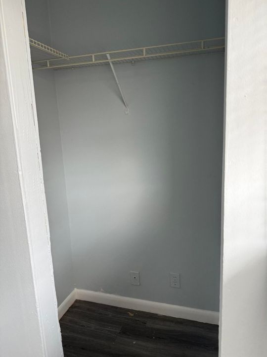 For Rent: $1,850 (1 beds, 1 baths, 561 Square Feet)