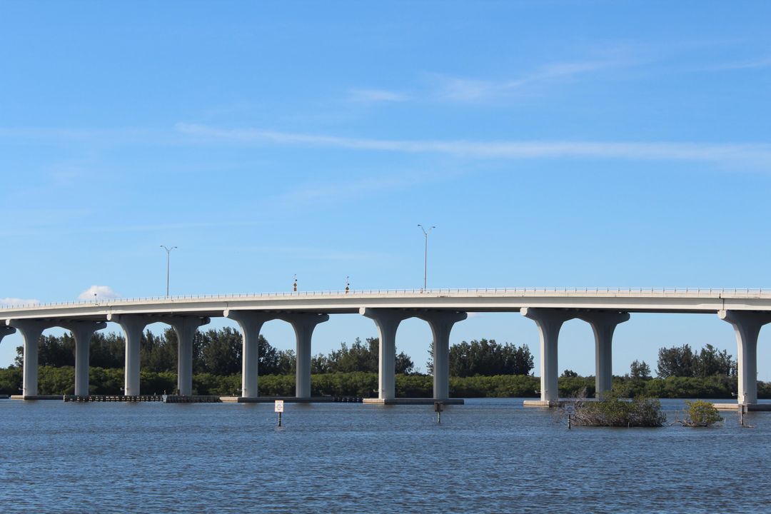 На продажу: $885,000 (6 спален, 4 ванн, 3498 Квадратных фут)