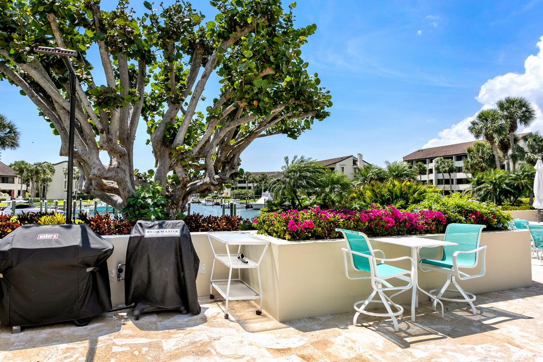 For Sale: $1,225,000 (4 beds, 3 baths, 3128 Square Feet)