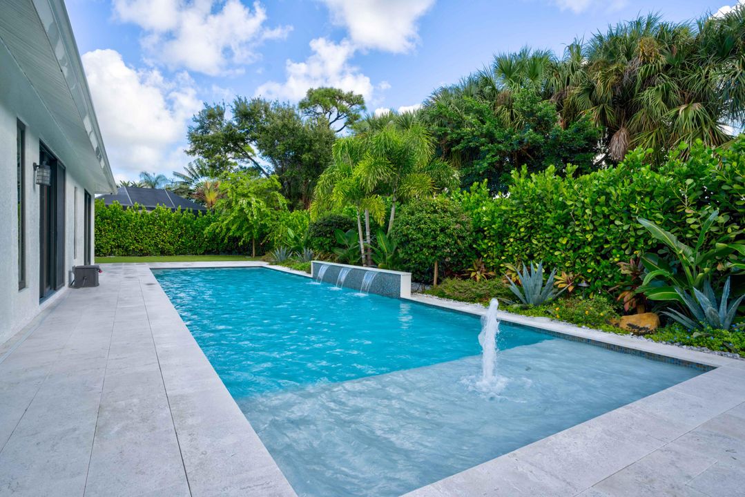 En Renta: $10,500 (4 camas, 3 baños, 2723 Pies cuadrados)