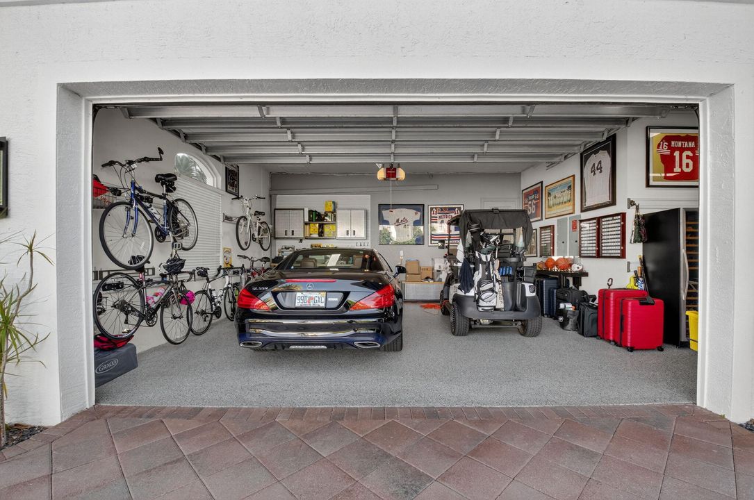 For Sale: $3,695,000 (5 beds, 4 baths, 4764 Square Feet)