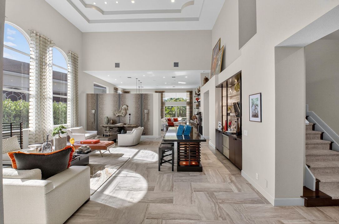 For Sale: $3,695,000 (5 beds, 4 baths, 4764 Square Feet)