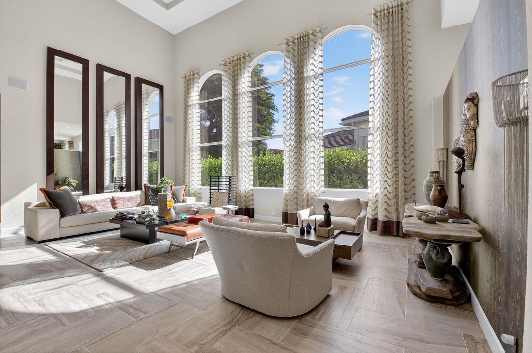 For Sale: $3,695,000 (5 beds, 4 baths, 4764 Square Feet)