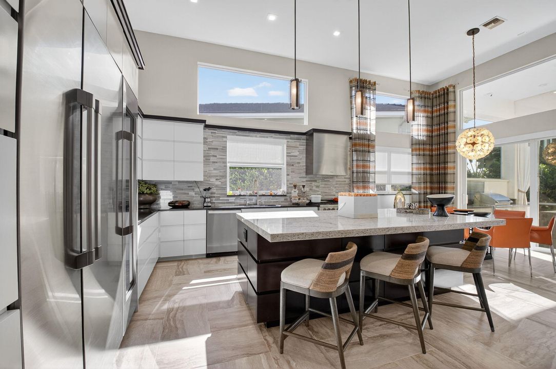 For Sale: $3,695,000 (5 beds, 4 baths, 4764 Square Feet)