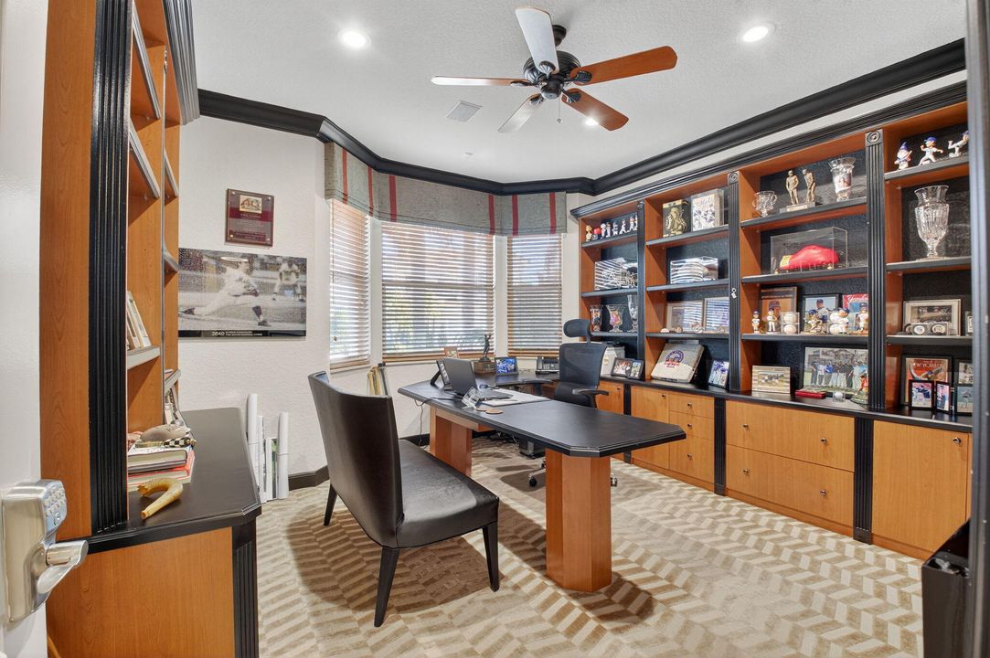 For Sale: $3,695,000 (5 beds, 4 baths, 4764 Square Feet)