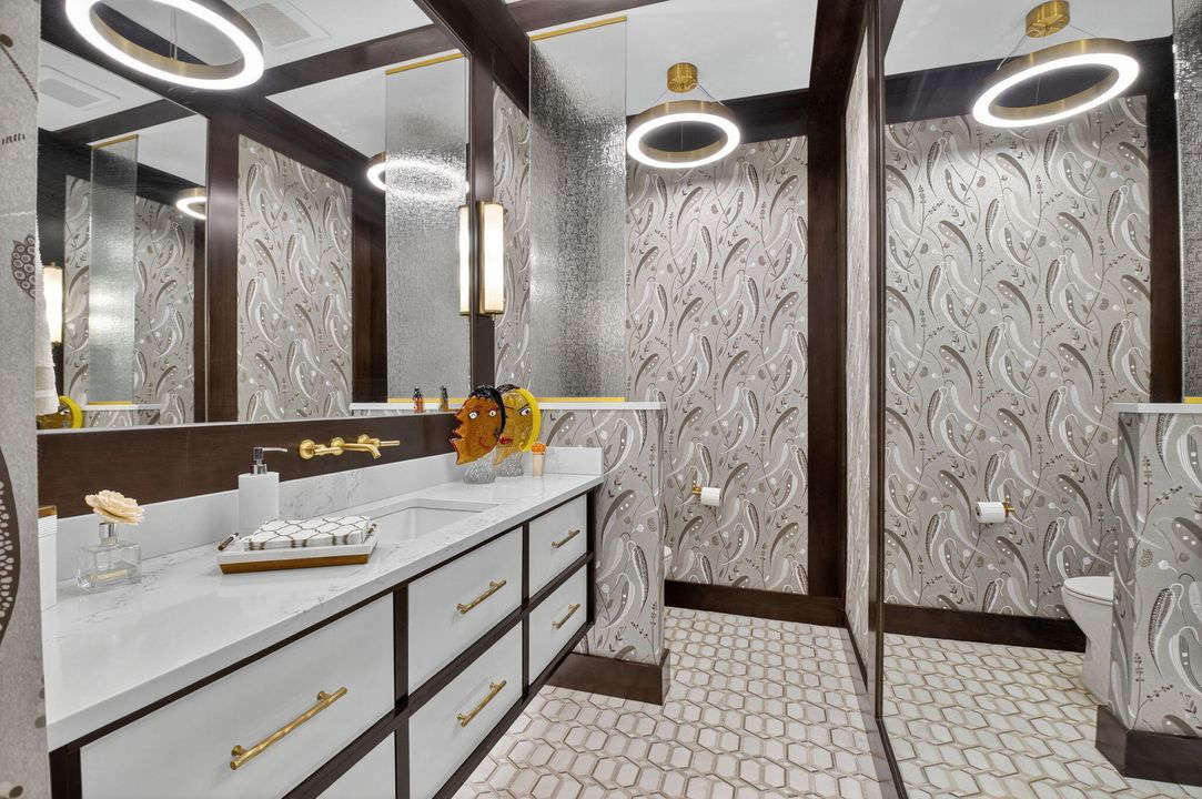 For Sale: $3,695,000 (5 beds, 4 baths, 4764 Square Feet)