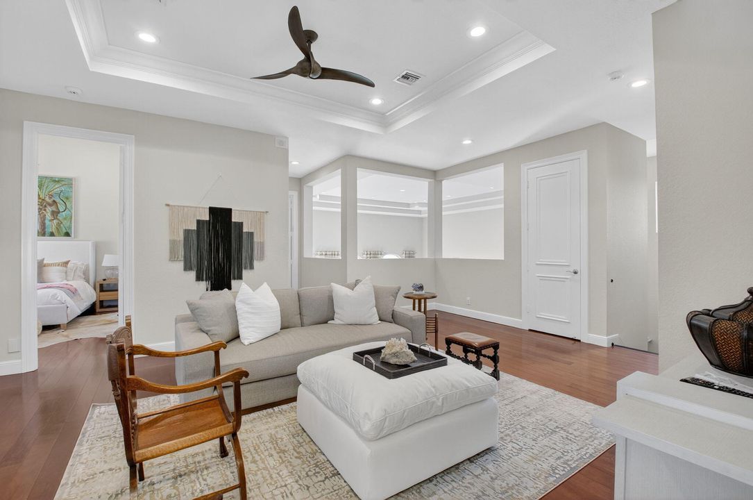 For Sale: $3,695,000 (5 beds, 4 baths, 4764 Square Feet)