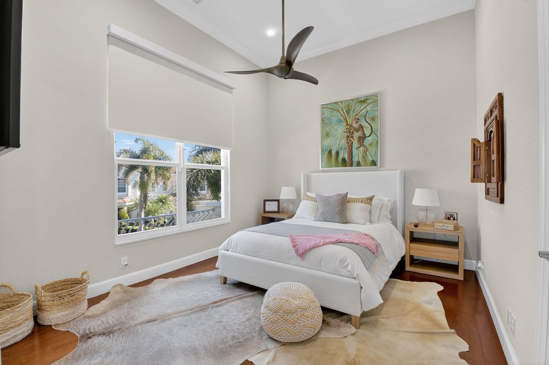 For Sale: $3,695,000 (5 beds, 4 baths, 4764 Square Feet)