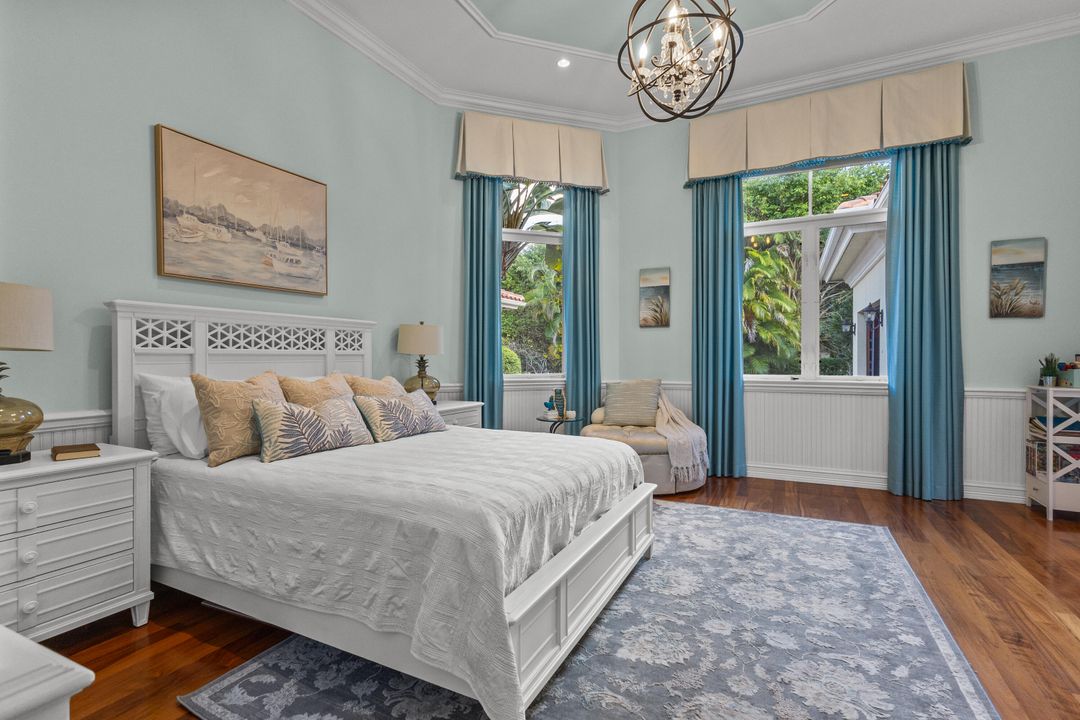 For Sale: $5,495,000 (6 beds, 5 baths, 6780 Square Feet)