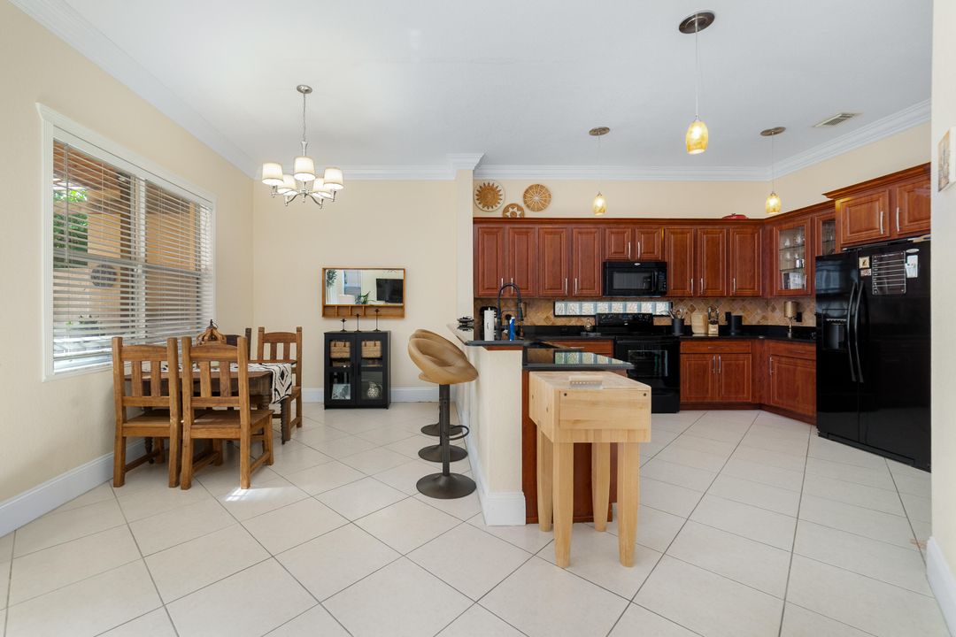 For Sale: $625,000 (4 beds, 3 baths, 3119 Square Feet)