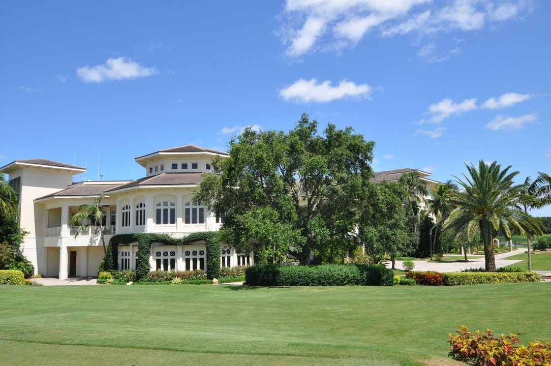 For Sale: $3,695,000 (5 beds, 4 baths, 4764 Square Feet)