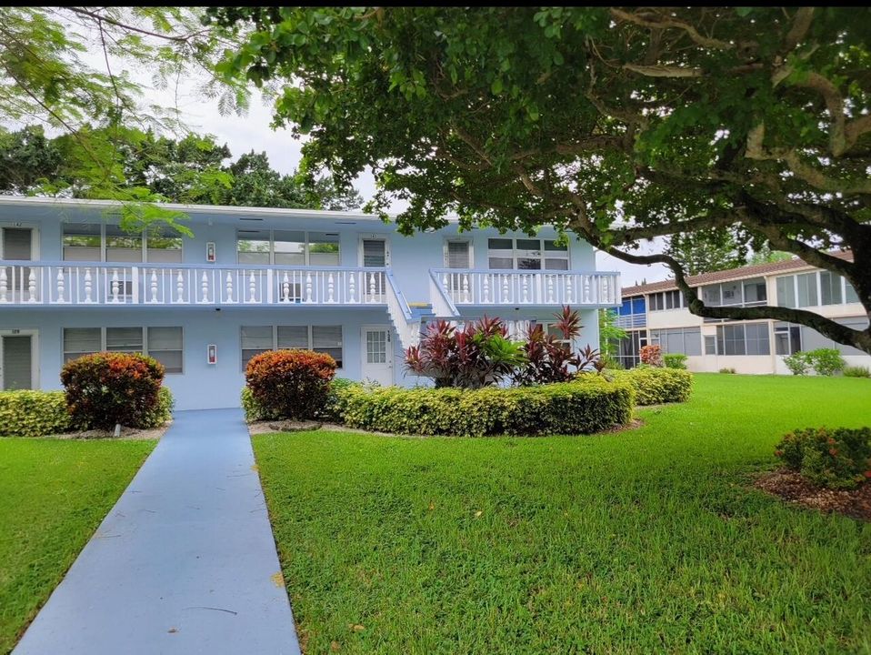 For Rent: $1,350 (1 beds, 1 baths, 646 Square Feet)