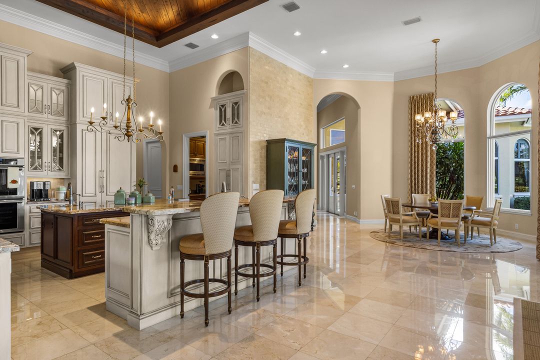 For Sale: $5,495,000 (6 beds, 5 baths, 6780 Square Feet)