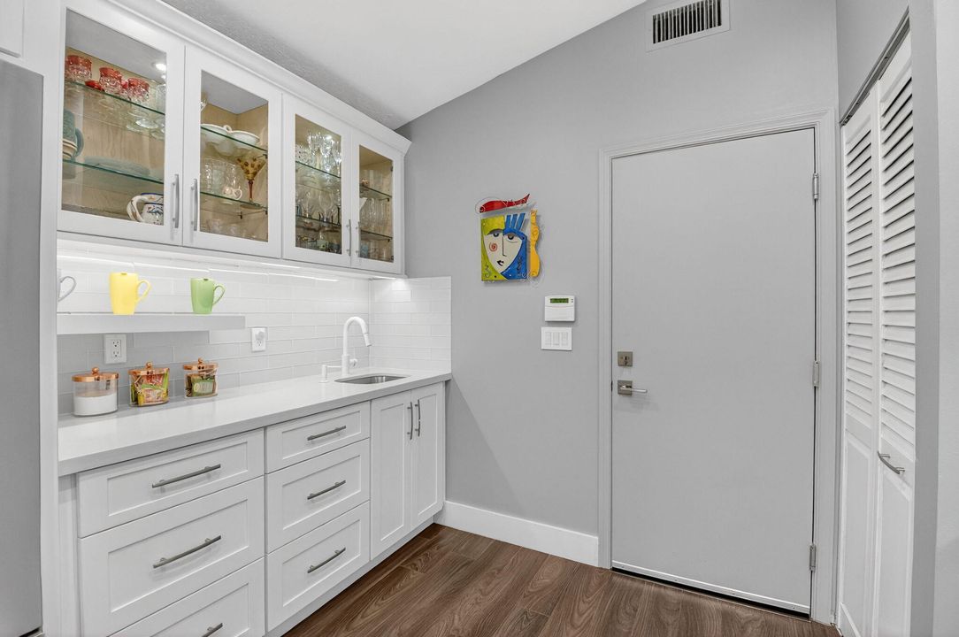 For Sale: $610,000 (3 beds, 2 baths, 2187 Square Feet)