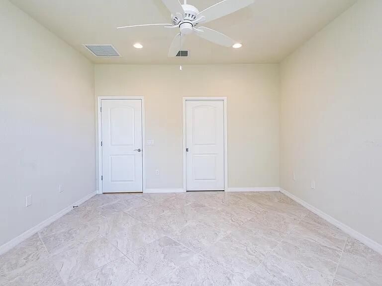 For Rent: $3,900 (3 beds, 2 baths, 1886 Square Feet)