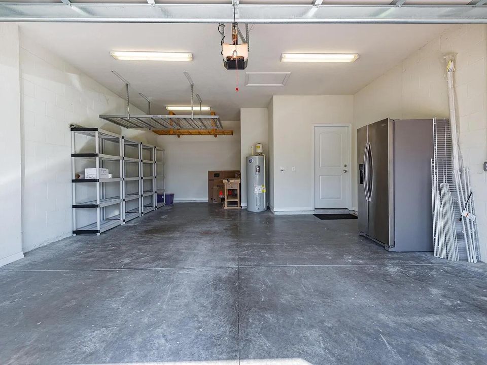 For Rent: $3,900 (3 beds, 2 baths, 1886 Square Feet)