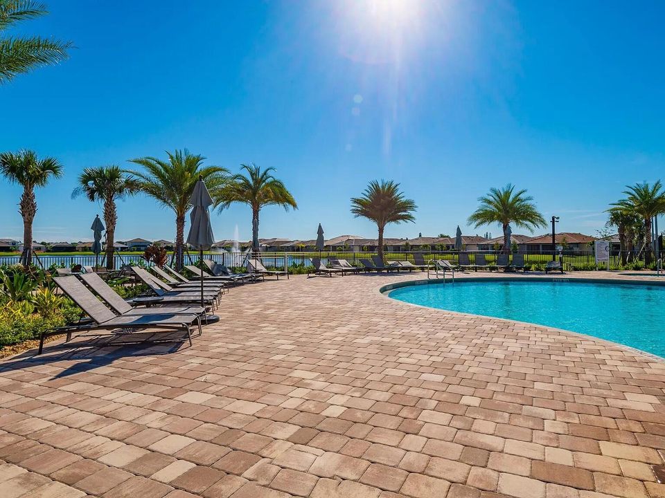 For Rent: $3,900 (3 beds, 2 baths, 1886 Square Feet)