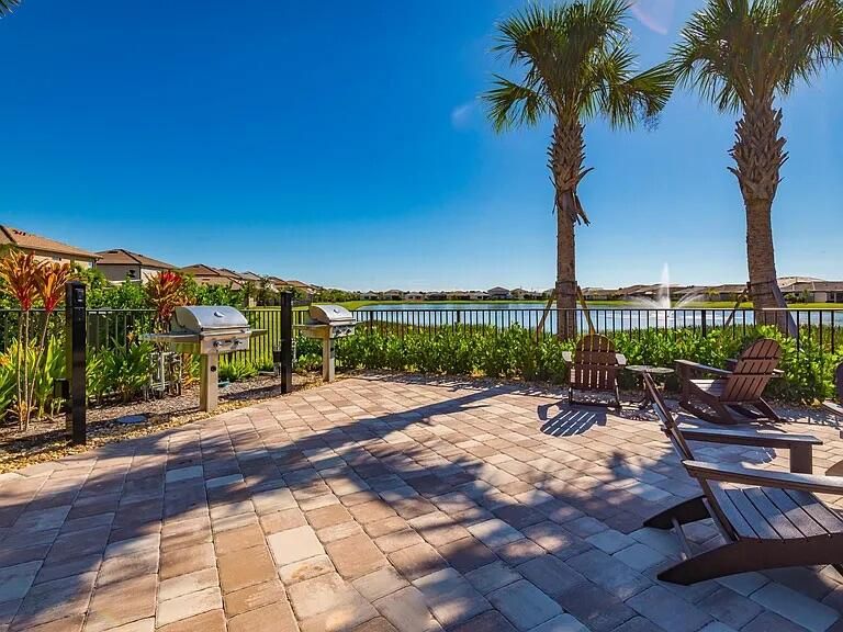 For Rent: $3,900 (3 beds, 2 baths, 1886 Square Feet)