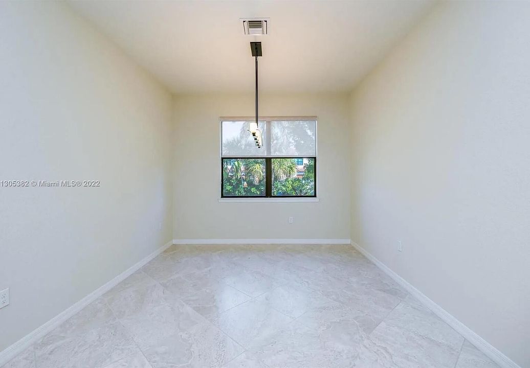 For Rent: $3,900 (3 beds, 2 baths, 1886 Square Feet)