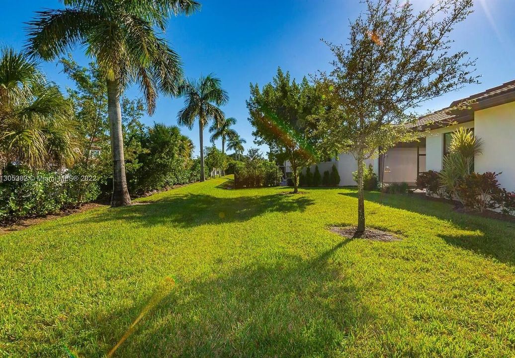 For Rent: $3,900 (3 beds, 2 baths, 1886 Square Feet)