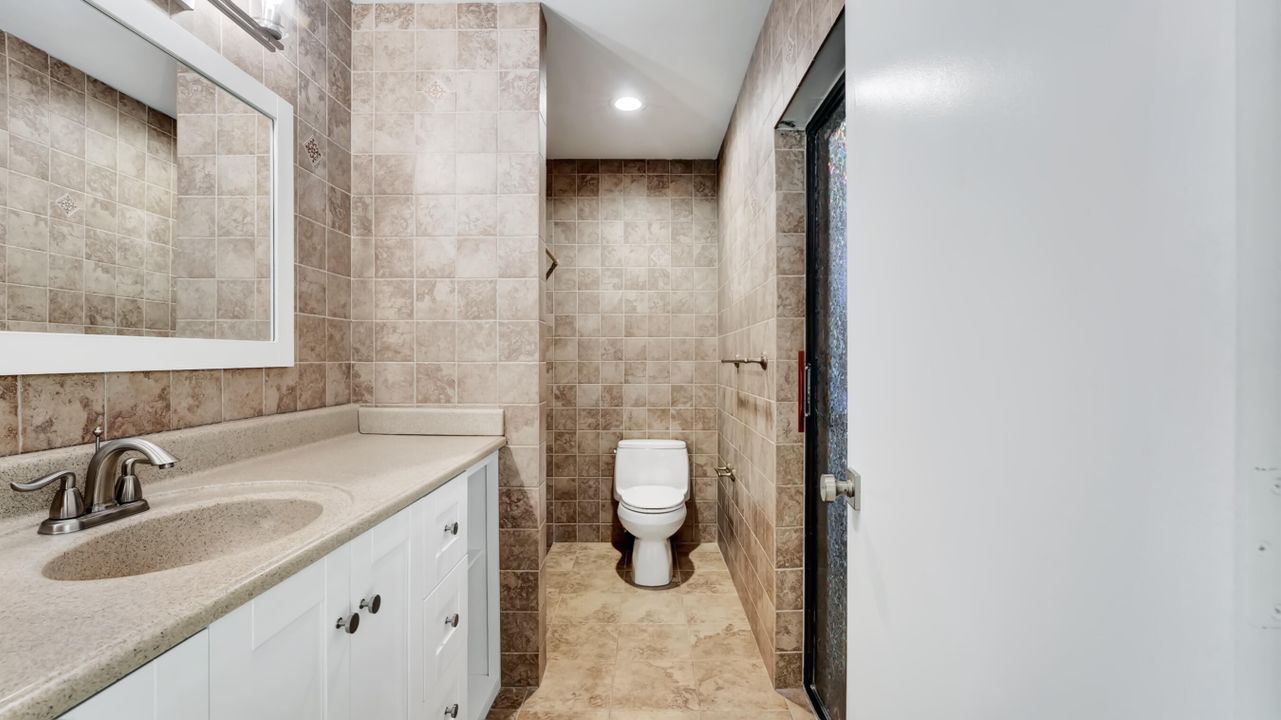 В аренду: $4,700 (4 спален, 2 ванн, 1773 Квадратных фут)