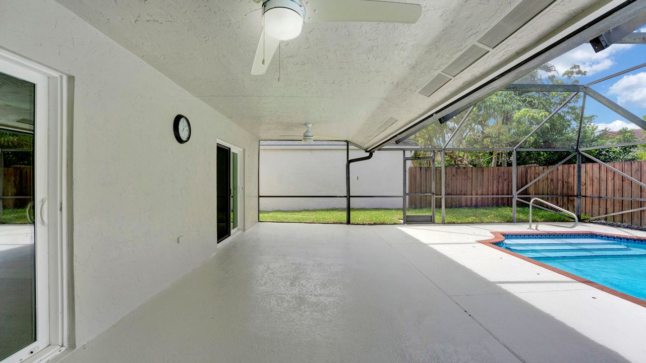 В аренду: $4,700 (4 спален, 2 ванн, 1773 Квадратных фут)