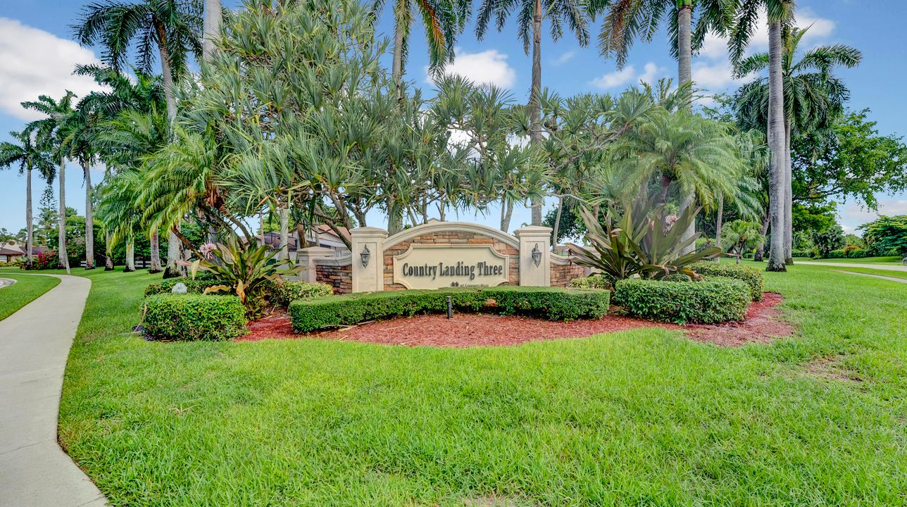 В аренду: $4,700 (4 спален, 2 ванн, 1773 Квадратных фут)