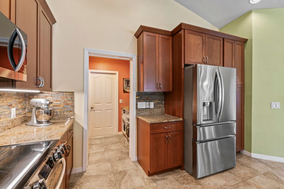 For Sale: $599,999 (3 beds, 2 baths, 2071 Square Feet)