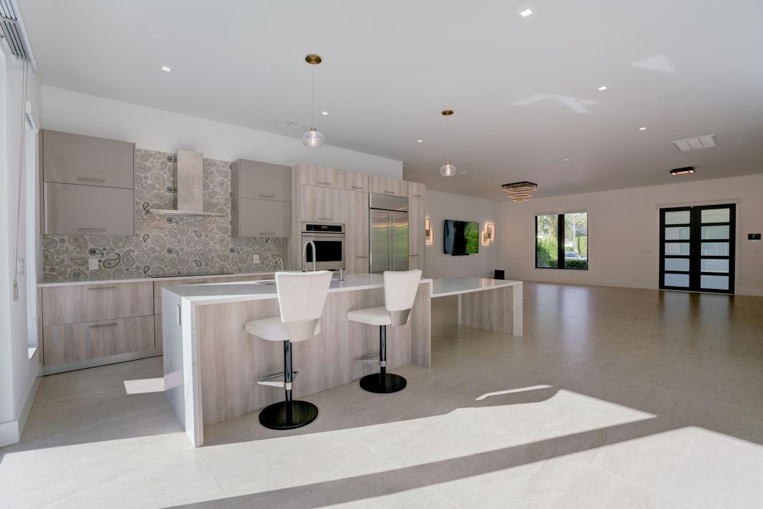 For Sale: $1,600,000 (4 beds, 3 baths, 2723 Square Feet)