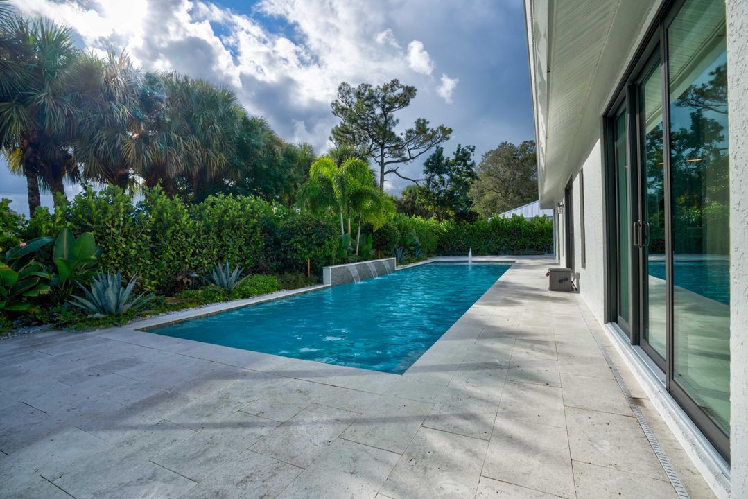 For Sale: $1,600,000 (4 beds, 3 baths, 2723 Square Feet)