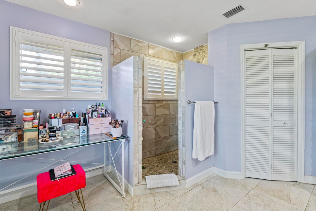 For Sale: $599,999 (3 beds, 2 baths, 2071 Square Feet)