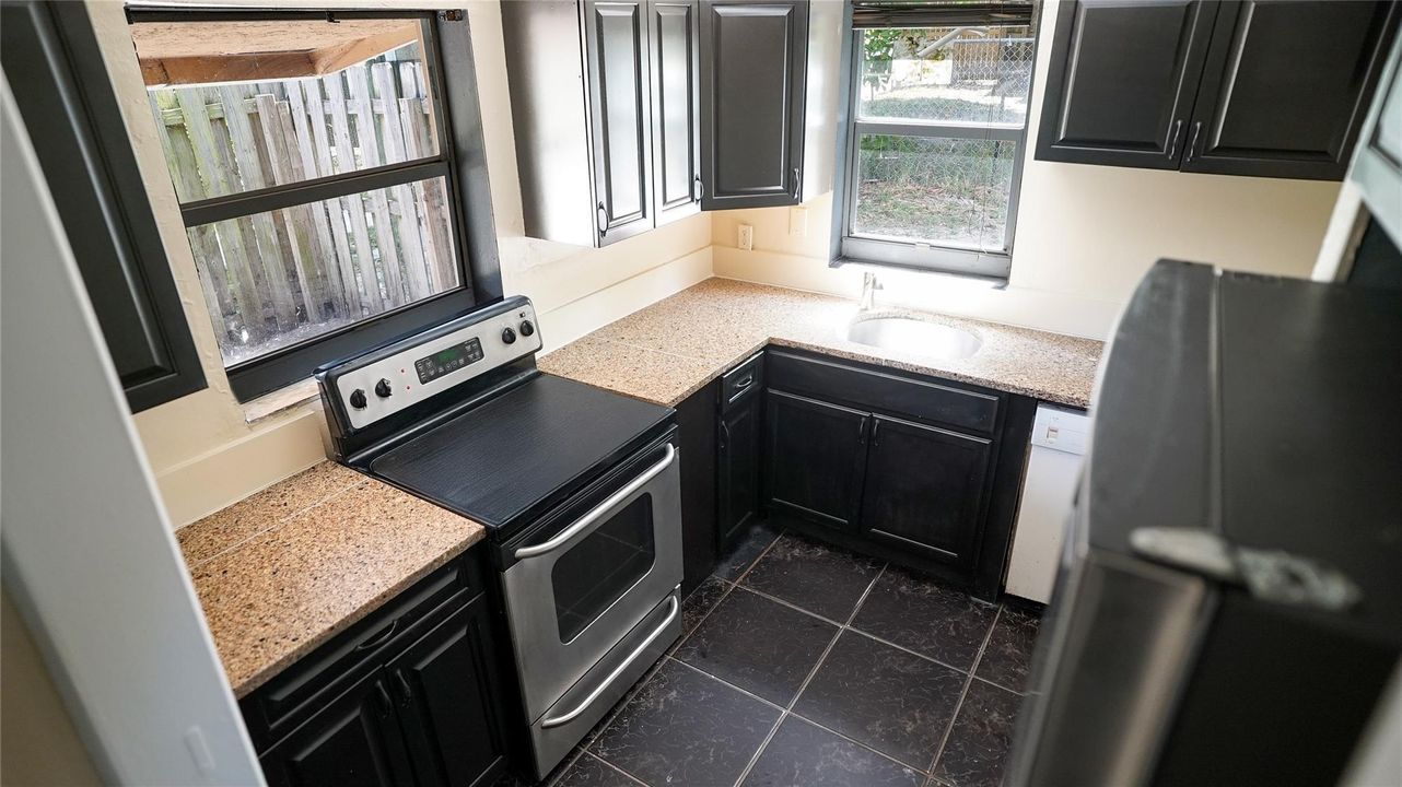 For Rent: $3,000 (3 beds, 3 baths, 1502 Square Feet)