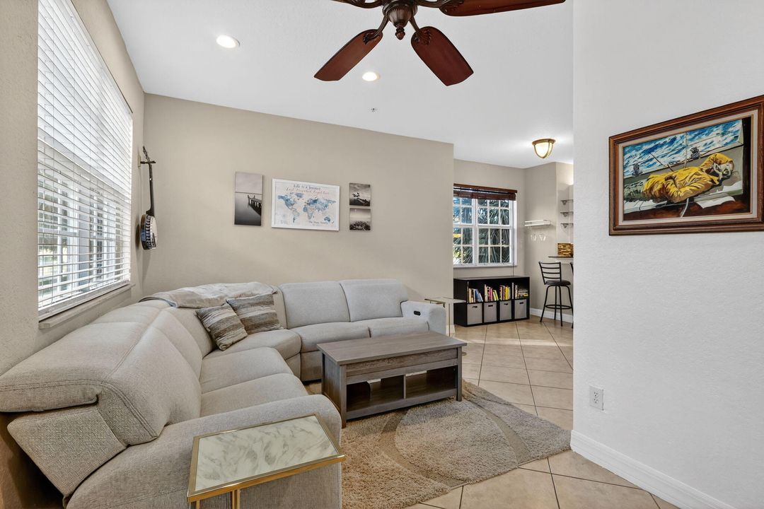 На продажу: $575,000 (4 спален, 2 ванн, 1599 Квадратных фут)