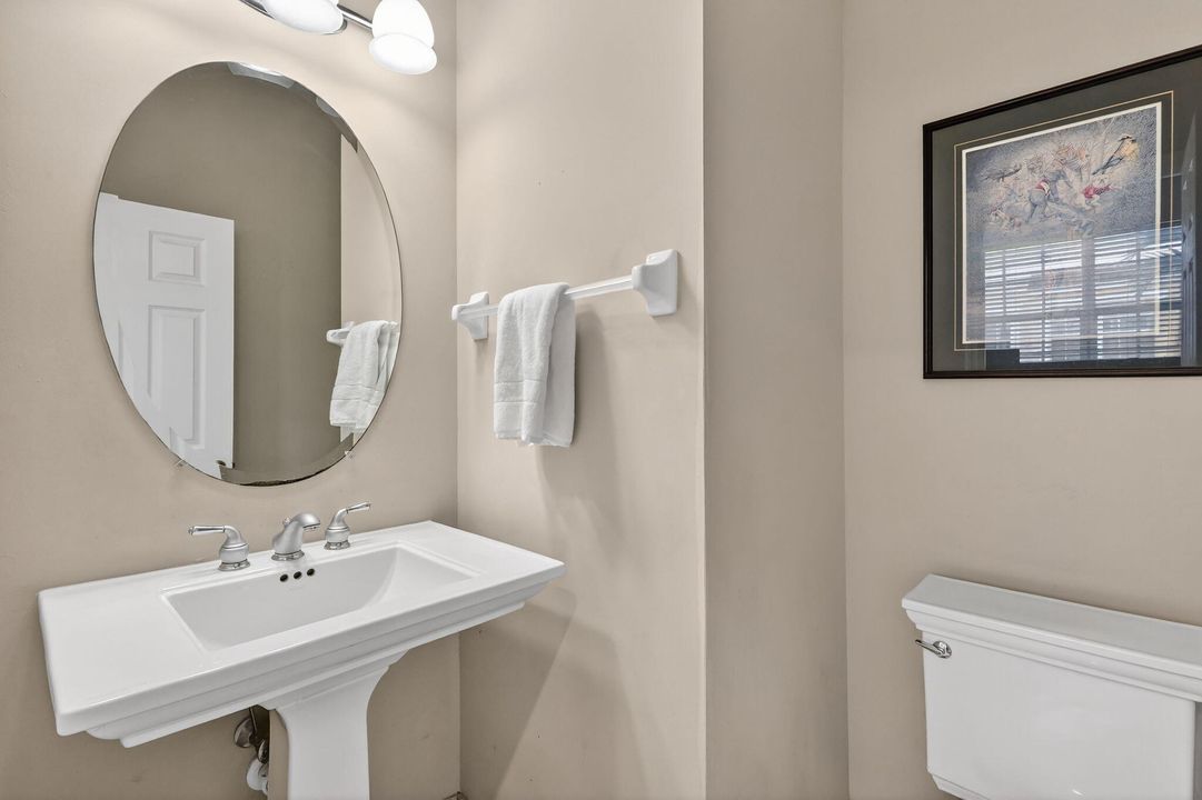 На продажу: $575,000 (4 спален, 2 ванн, 1599 Квадратных фут)