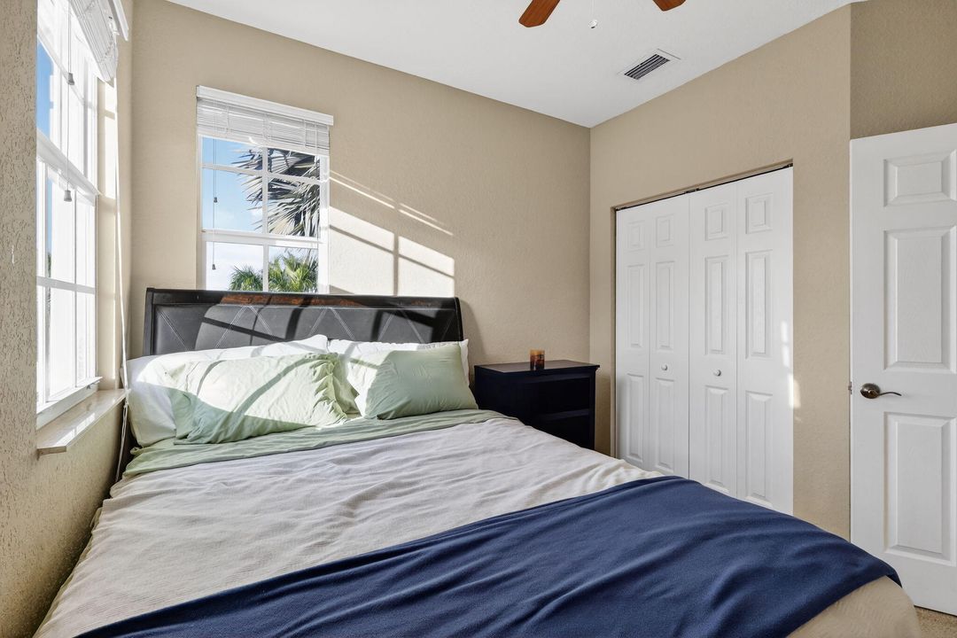 На продажу: $575,000 (4 спален, 2 ванн, 1599 Квадратных фут)