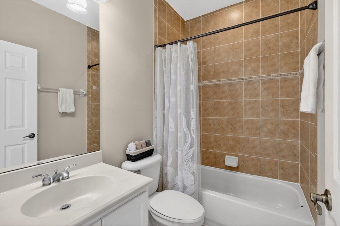 На продажу: $575,000 (4 спален, 2 ванн, 1599 Квадратных фут)