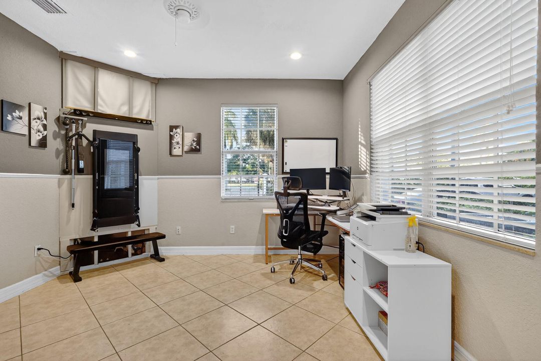 На продажу: $575,000 (4 спален, 2 ванн, 1599 Квадратных фут)