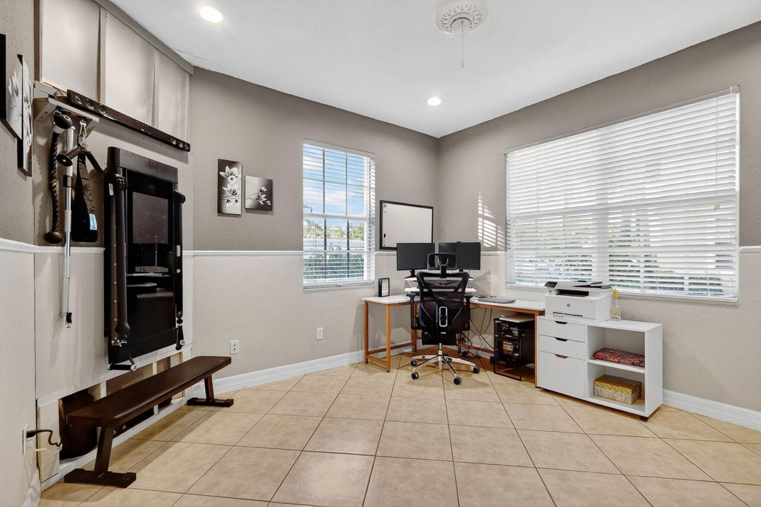 На продажу: $575,000 (4 спален, 2 ванн, 1599 Квадратных фут)