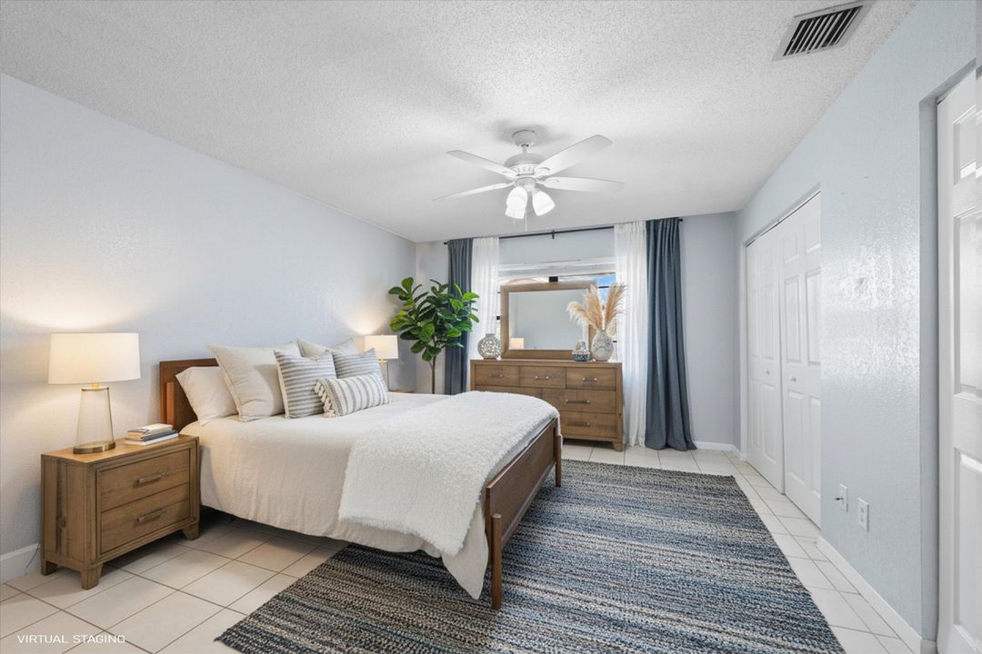 待售: $299,900 (2 贝兹, 2 浴室, 1218 平方英尺)