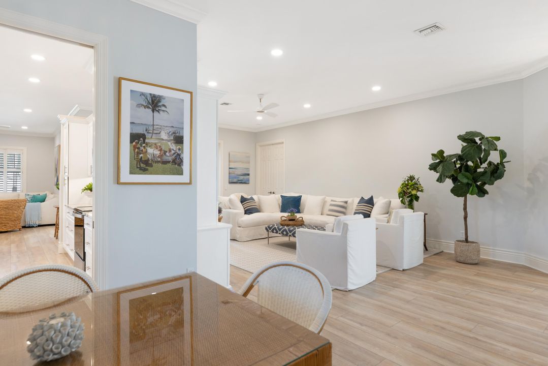 For Sale: $899,000 (2 beds, 2 baths, 2477 Square Feet)