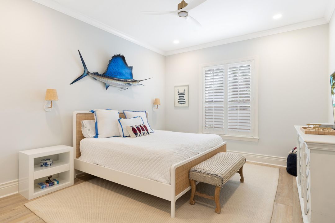 For Sale: $899,000 (2 beds, 2 baths, 2477 Square Feet)