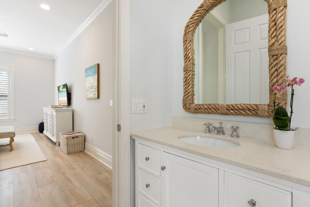 For Sale: $899,000 (2 beds, 2 baths, 2477 Square Feet)