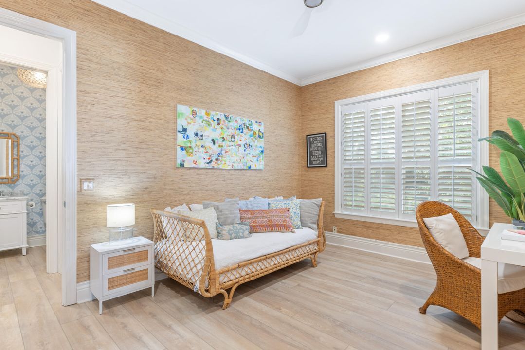 For Sale: $899,000 (2 beds, 2 baths, 2477 Square Feet)