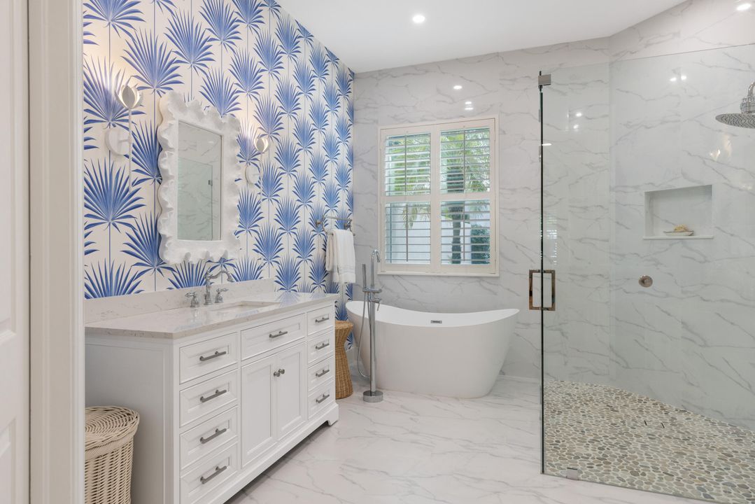 For Sale: $899,000 (2 beds, 2 baths, 2477 Square Feet)