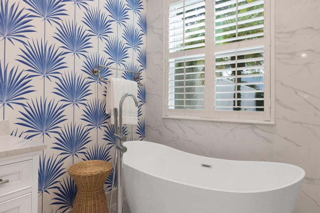 For Sale: $899,000 (2 beds, 2 baths, 2477 Square Feet)