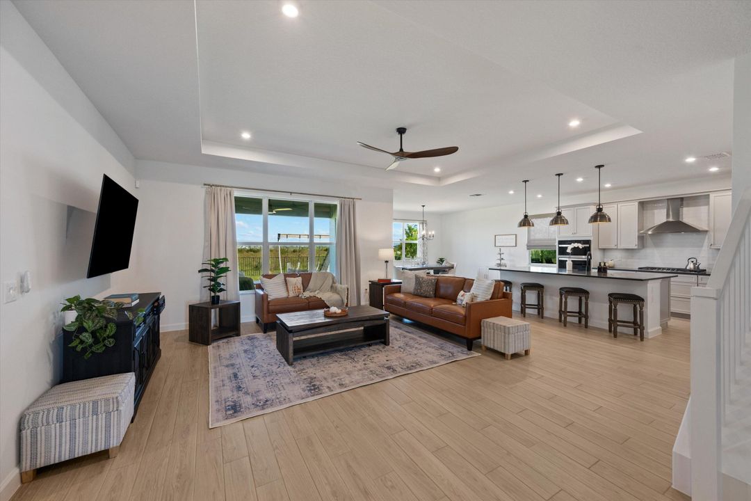 For Sale: $680,000 (4 beds, 3 baths, 3275 Square Feet)