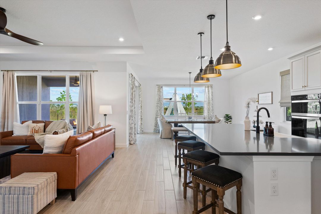 For Sale: $680,000 (4 beds, 3 baths, 3275 Square Feet)