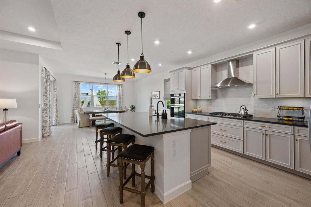 For Sale: $680,000 (4 beds, 3 baths, 3275 Square Feet)