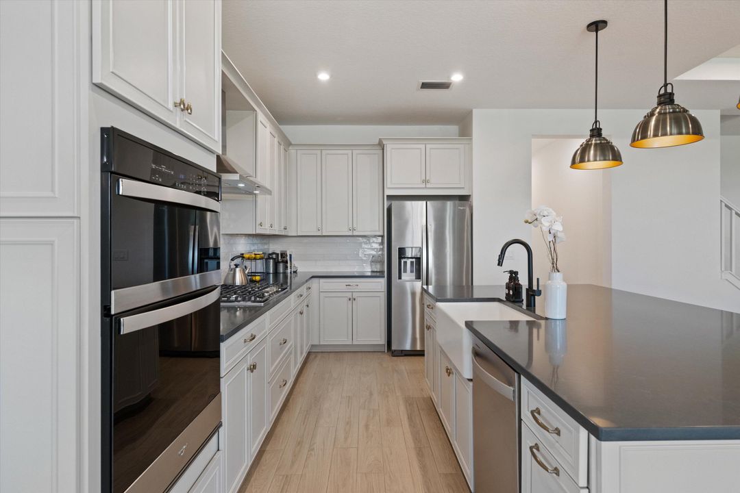 For Sale: $680,000 (4 beds, 3 baths, 3275 Square Feet)